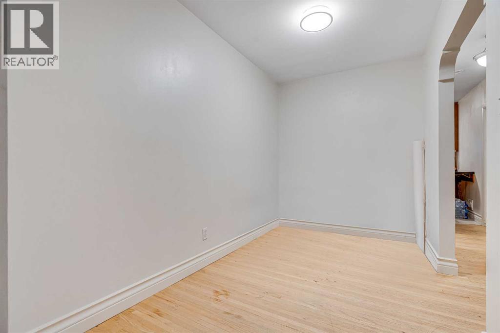 102, 2303 17A Street SW