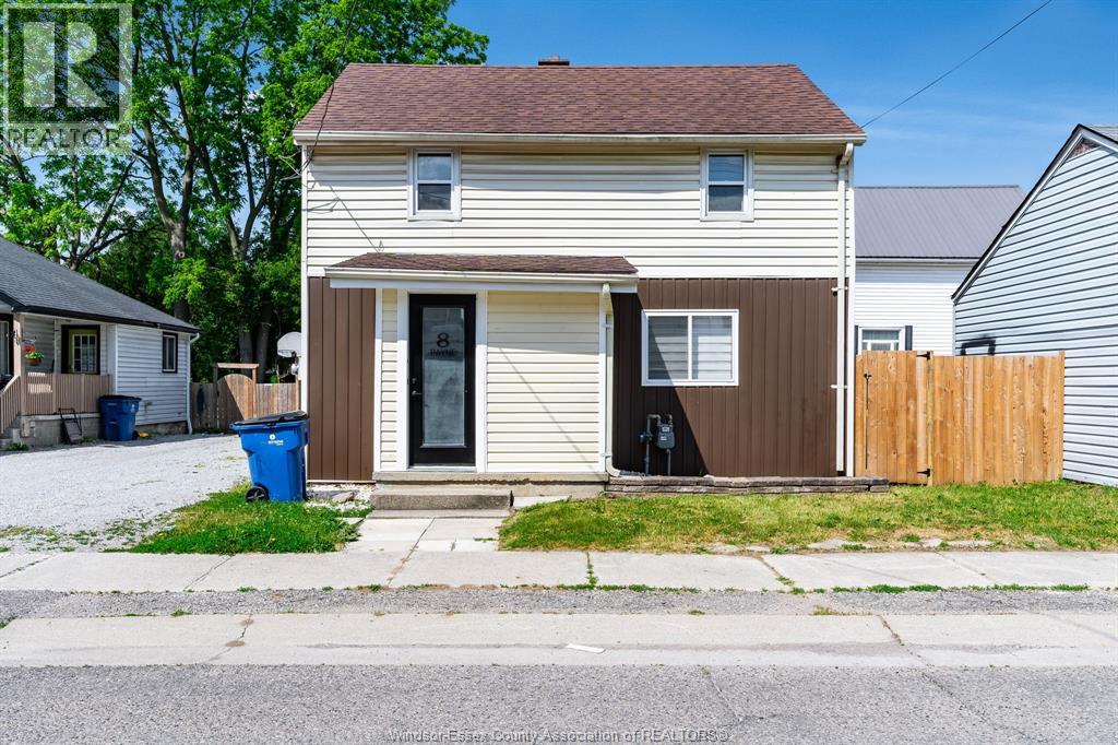 Photo 1 of 26 — 8 Payne STREET, Chatham, ON N7M4M9