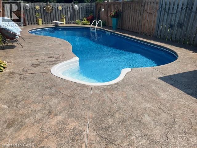 35 SOUTHVIEW Crescent