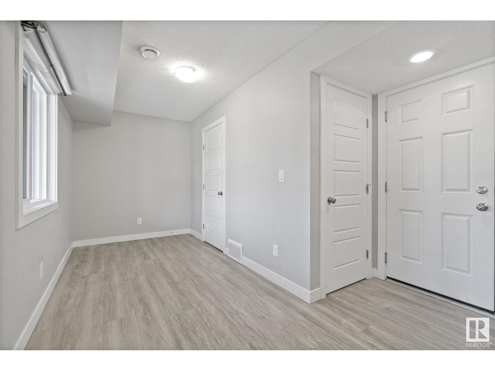 #82 16903 68st NW NW