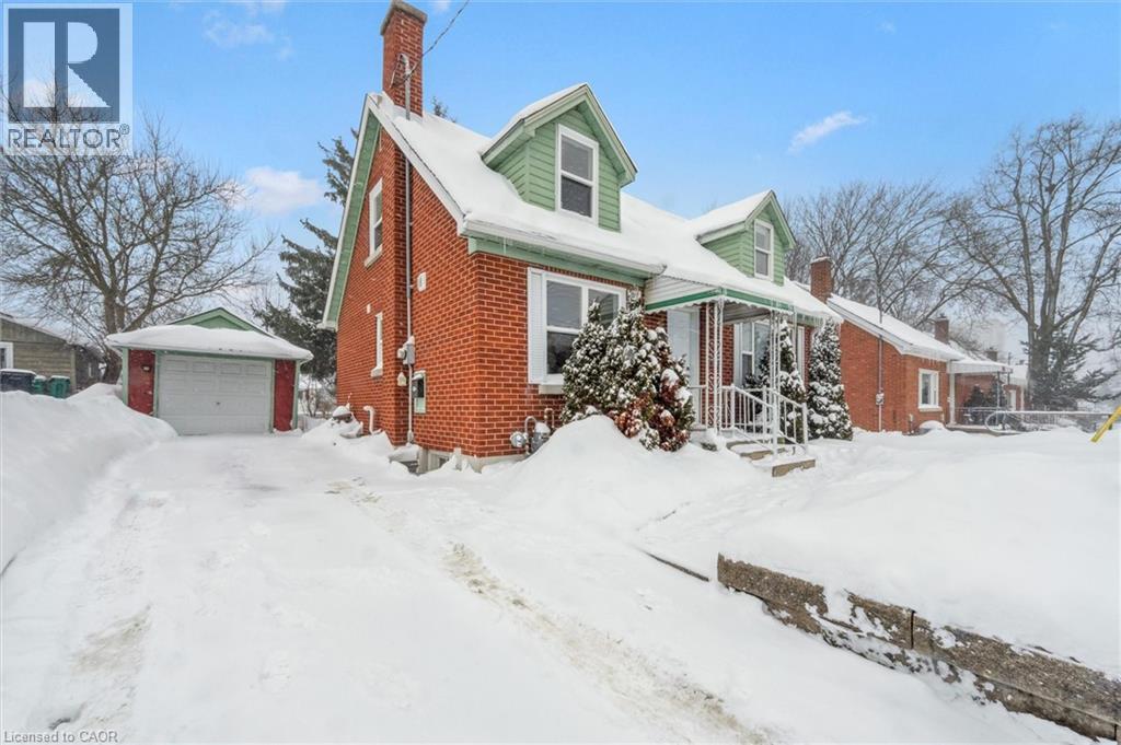 56 COLUMBIA Street W