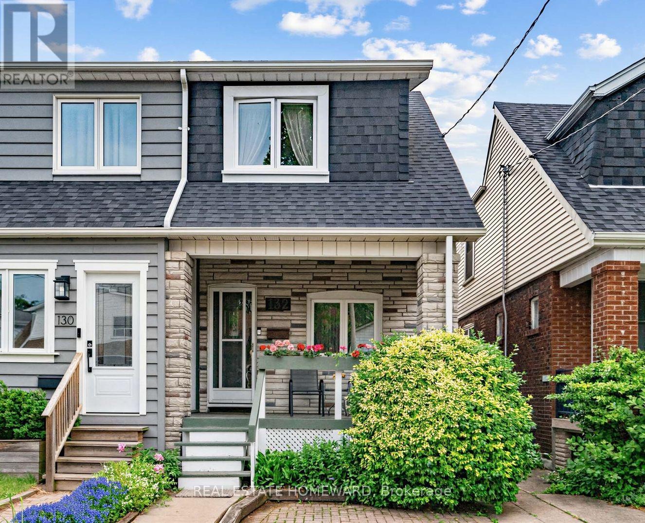 132 WOODMOUNT AVENUE