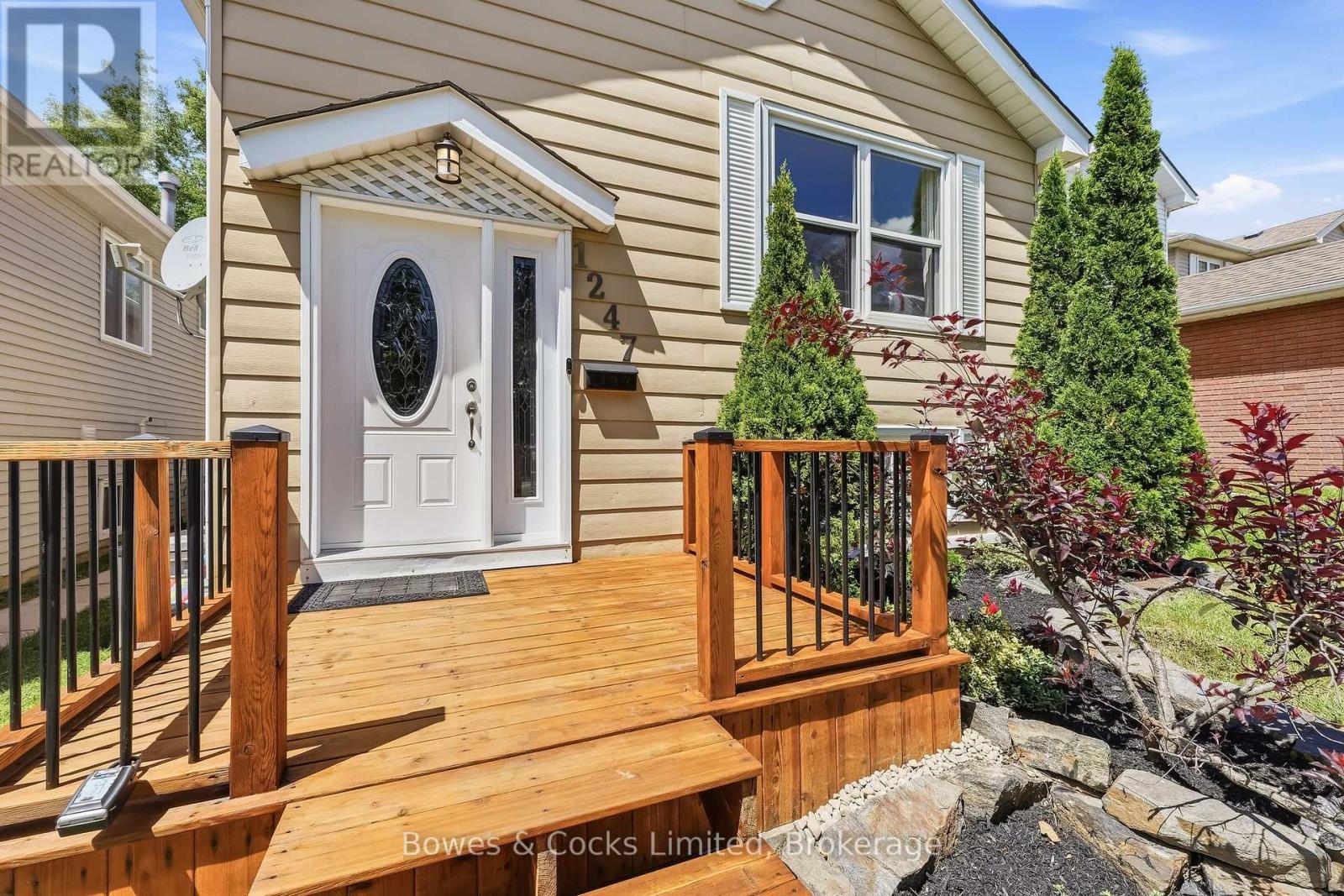 1247 HUNTINGTON CIRCLE
