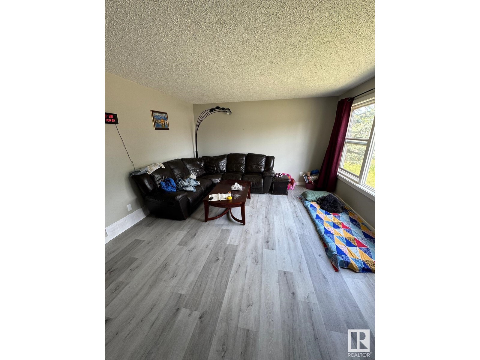 1504 62 ST NW