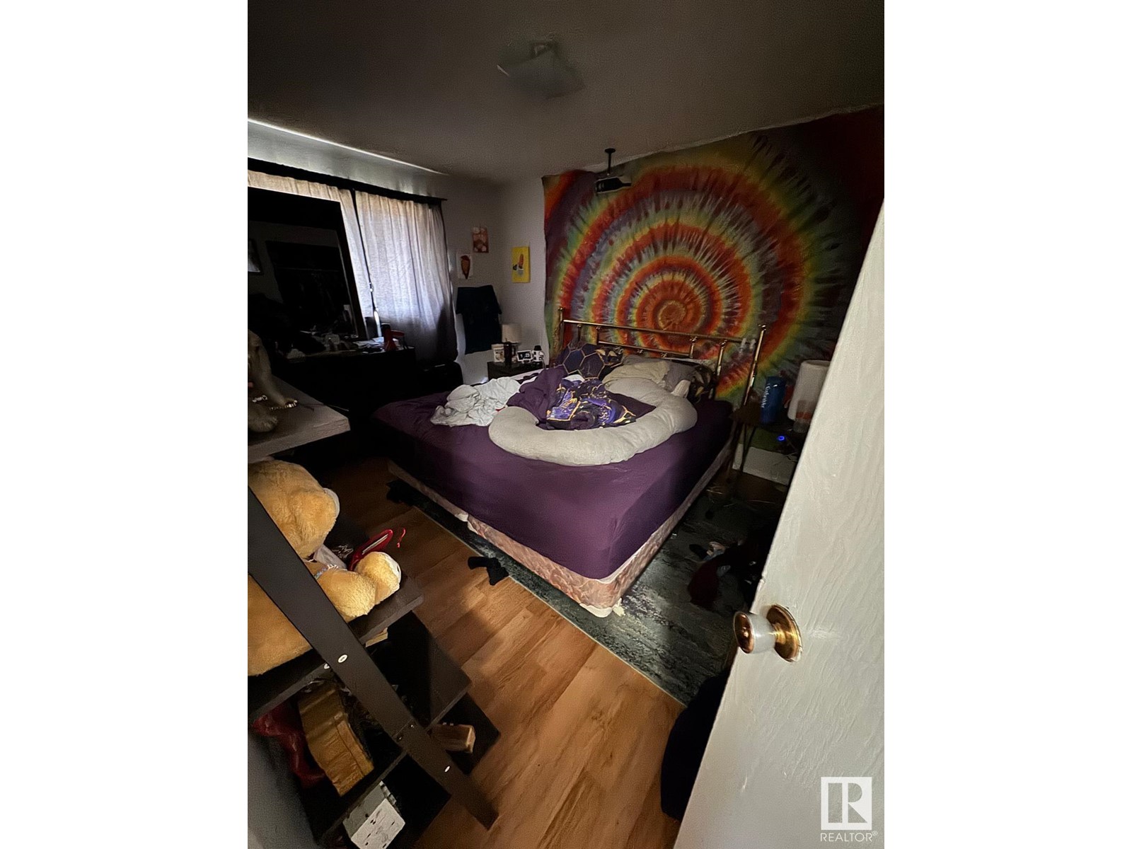 1504 62 ST NW