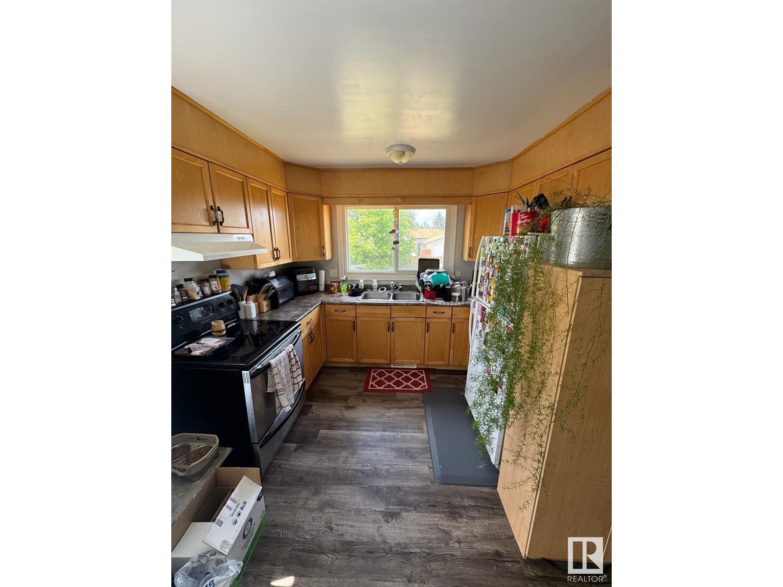 1504 62 ST NW