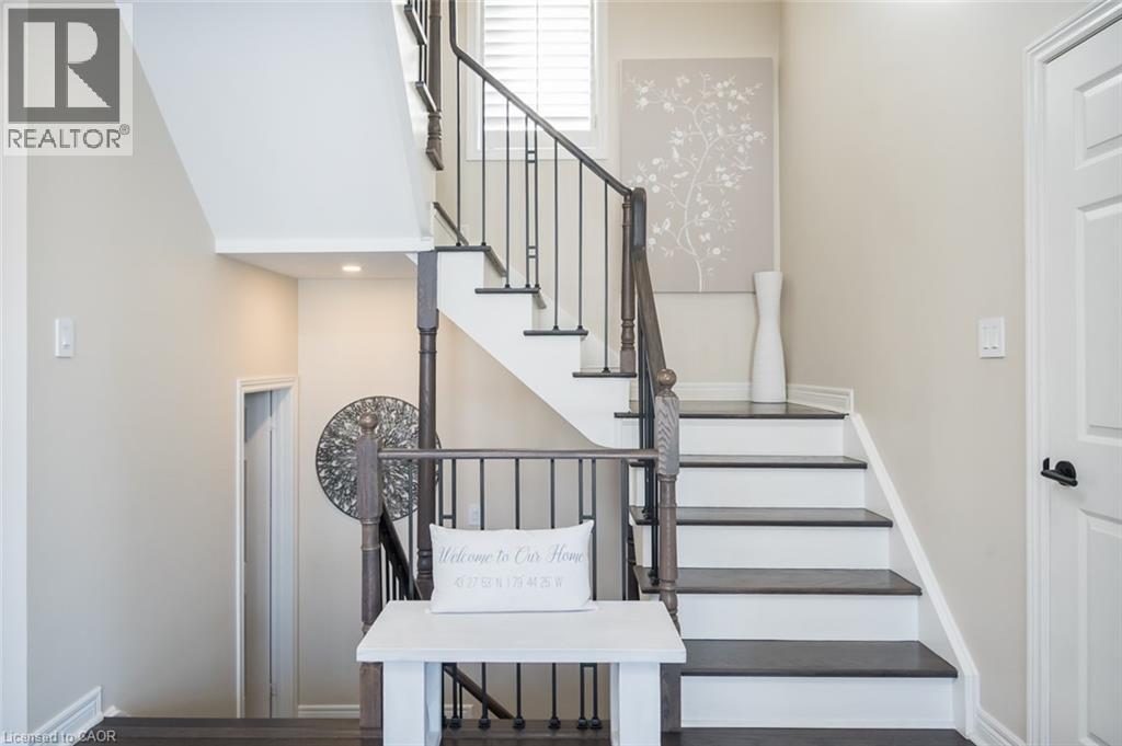 2454 LONGRIDGE Crescent