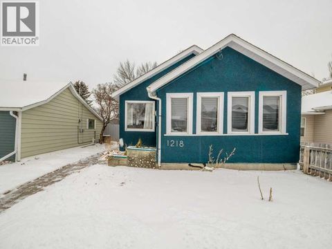 1218 7 Street N Lethbridge AB T1H1Y9