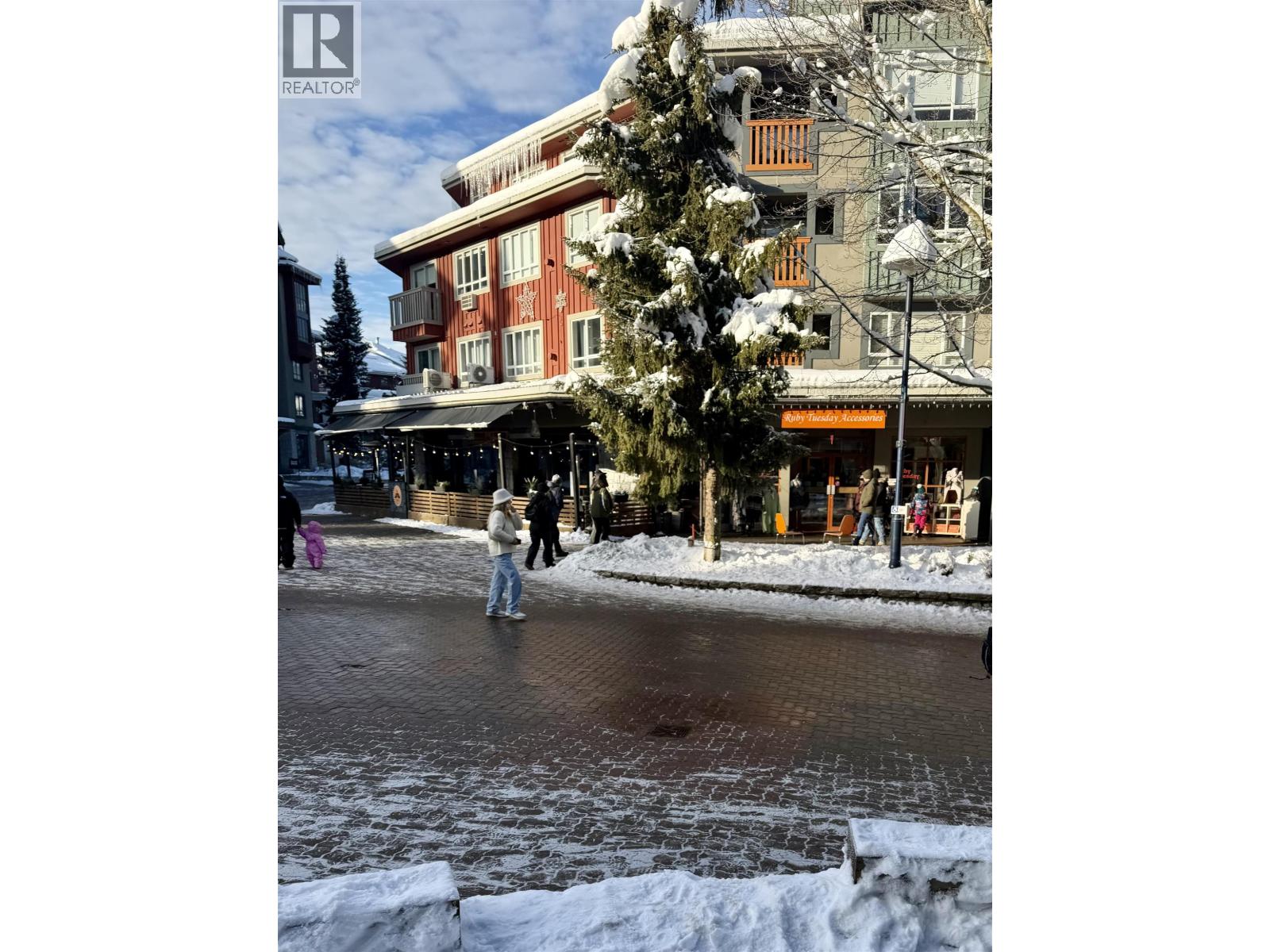 26A 4314 MAIN STREET