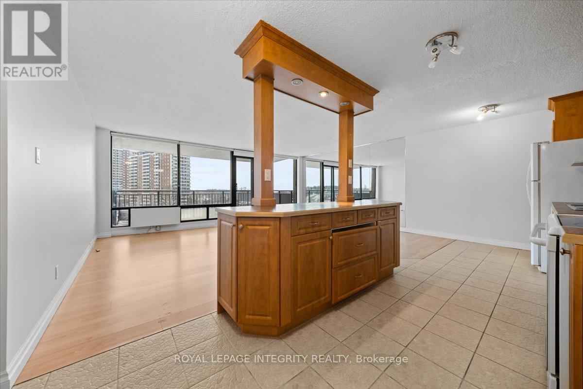 703 - 1190 RICHMOND ROAD