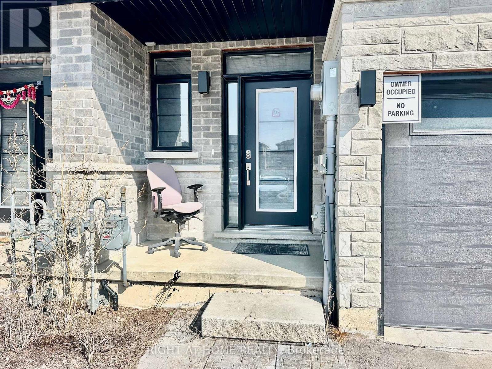 22 - 461 BLACKBURN DRIVE