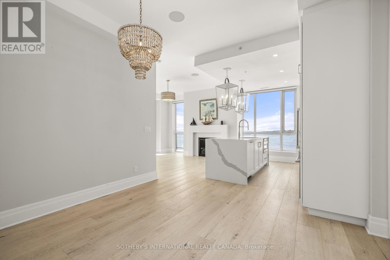 606 - 129A SOUTH STREET