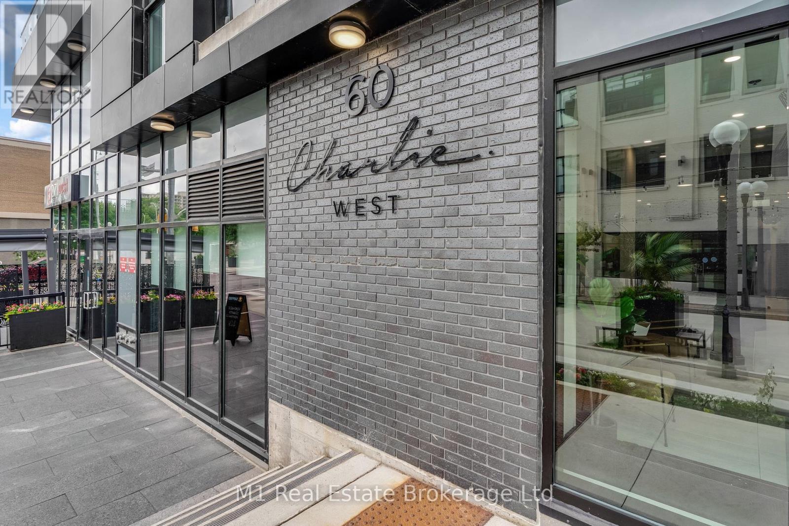 3001 - 60 CHARLES STREET W