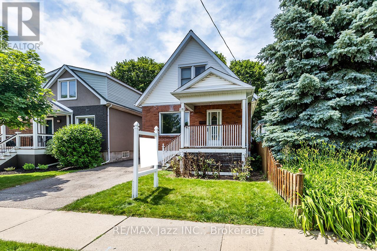 100 MONTRAVE AVENUE