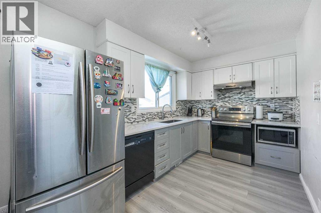 427 Rundlelawn Way NE