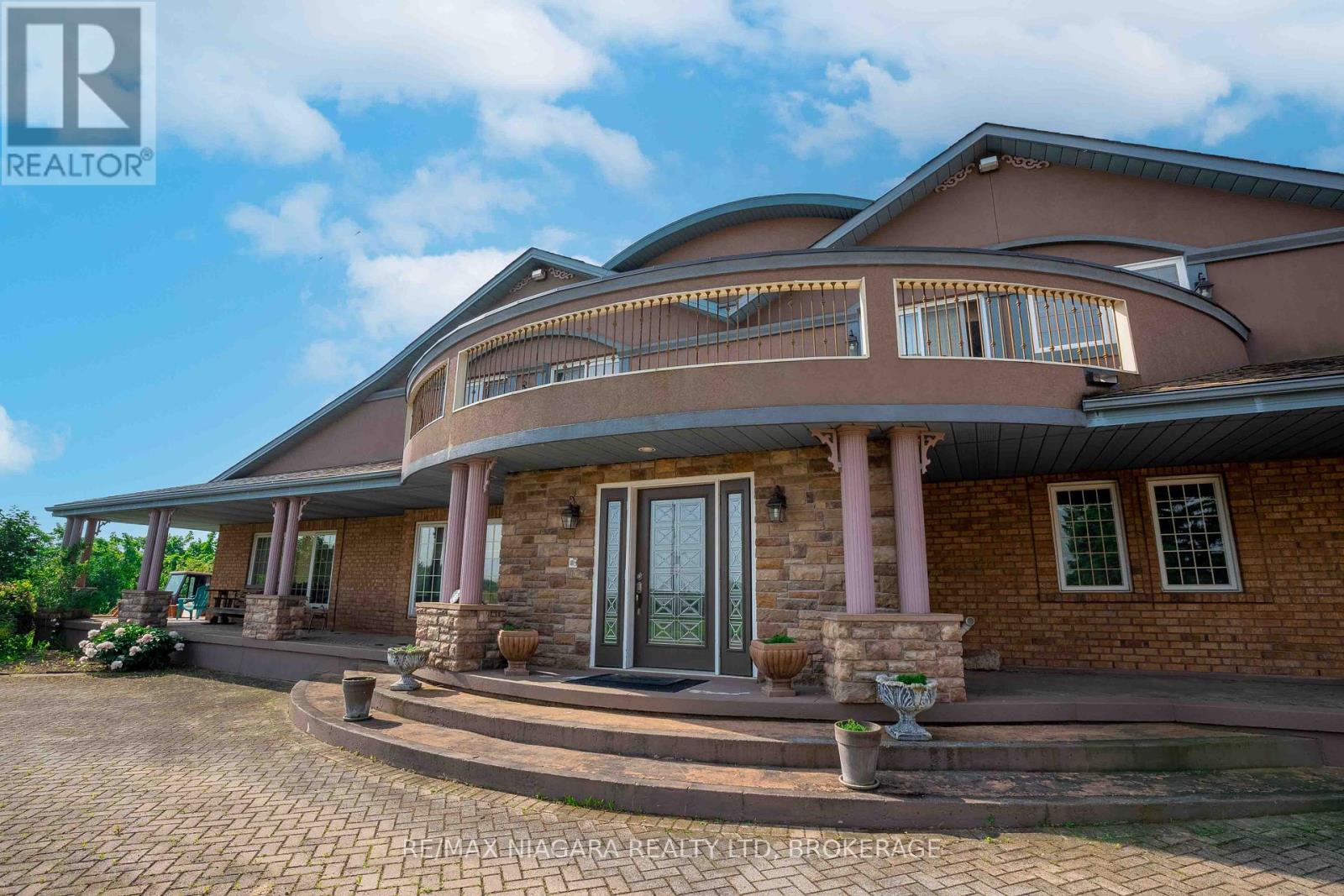 4850 HILLSIDE DRIVE