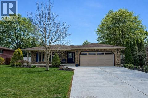 276 FAIRWAY CRESCENT Tecumseh ON N8N2Z2
