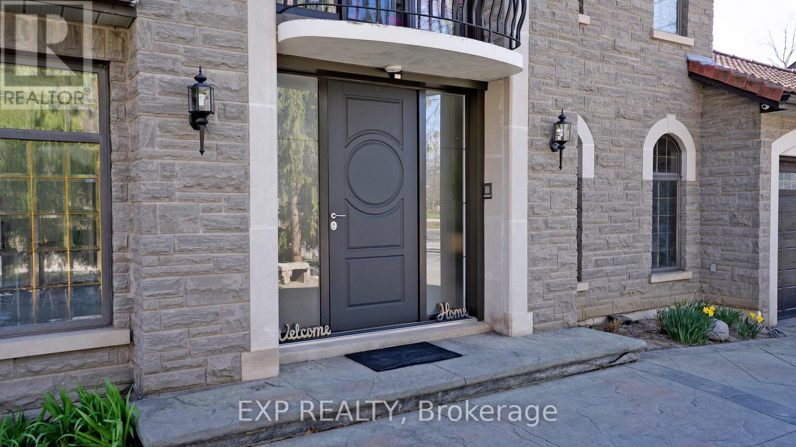1372 LAKESHORE ROAD