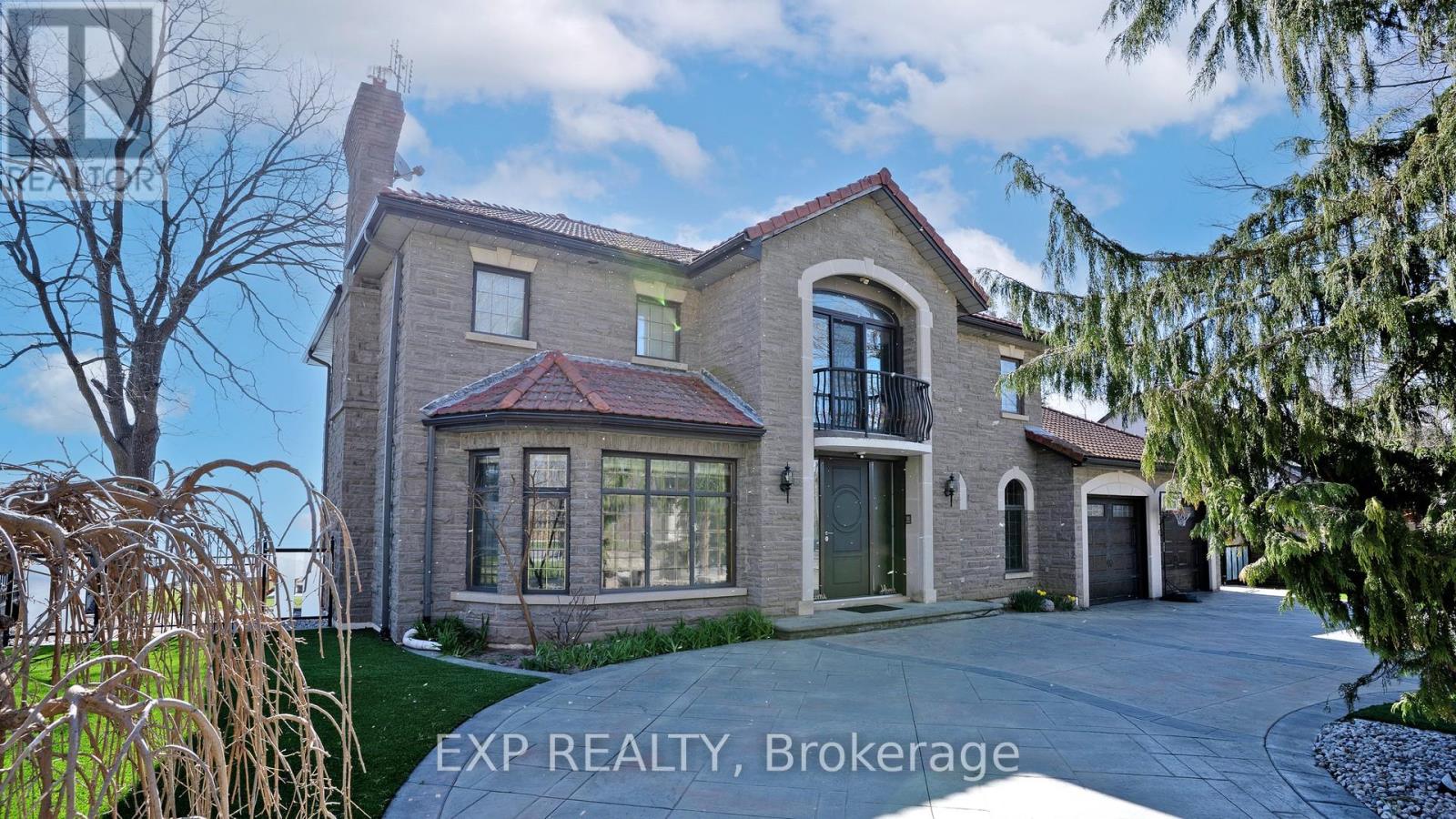 1372 LAKESHORE ROAD