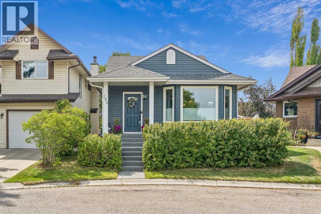 123 Riverbrook Road SE