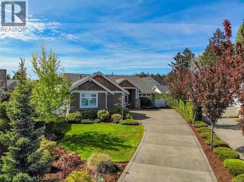 856 Bluffs Dr Qualicum Beach BC V9K0A2