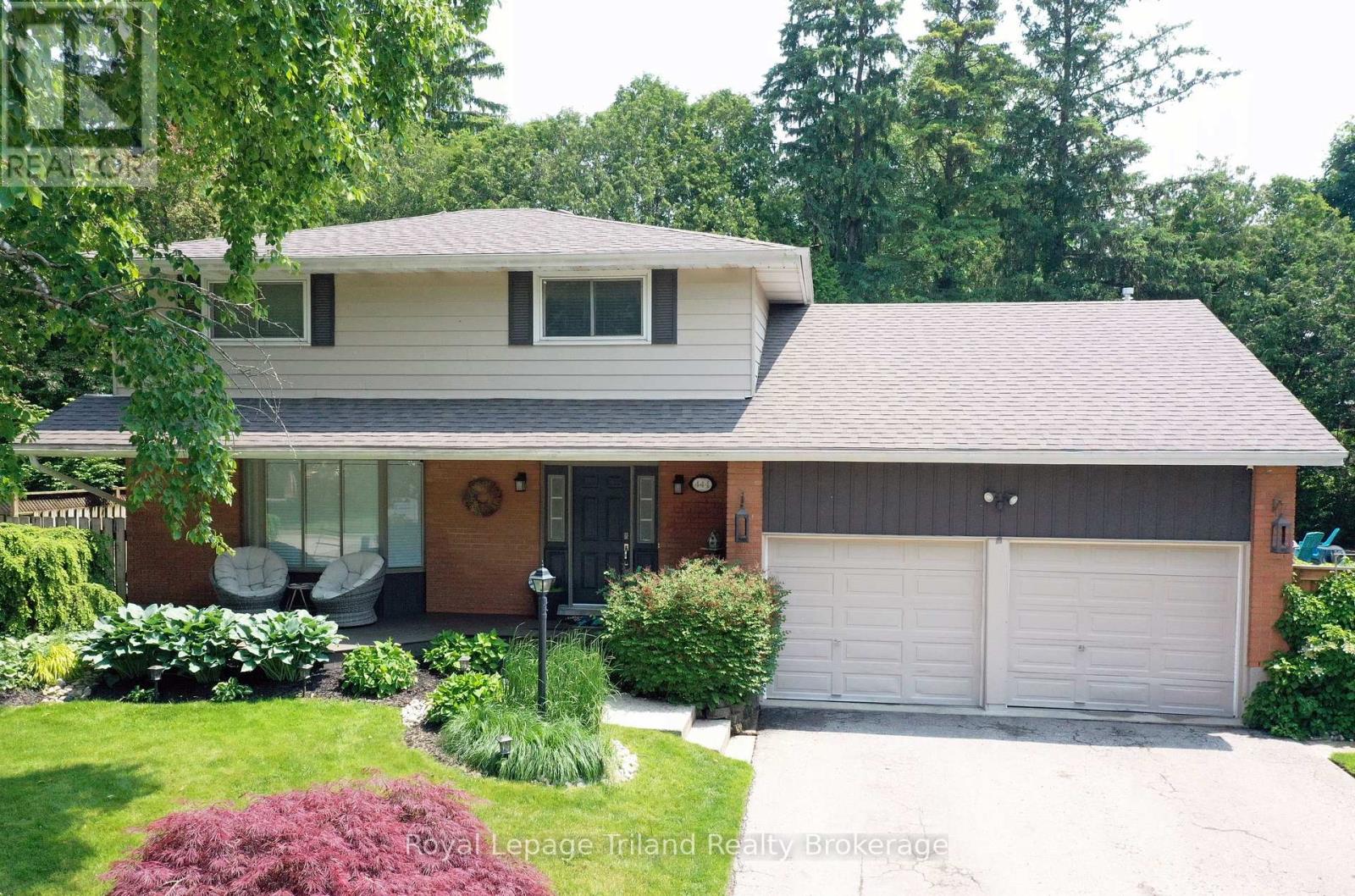 444 LEE AVENUE