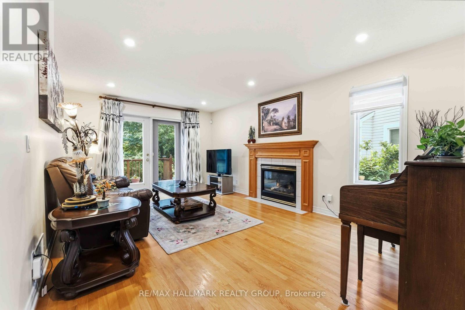 28 SONATA PLACE