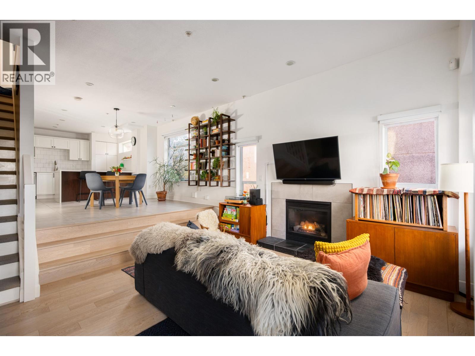 1732 E GEORGIA STREET