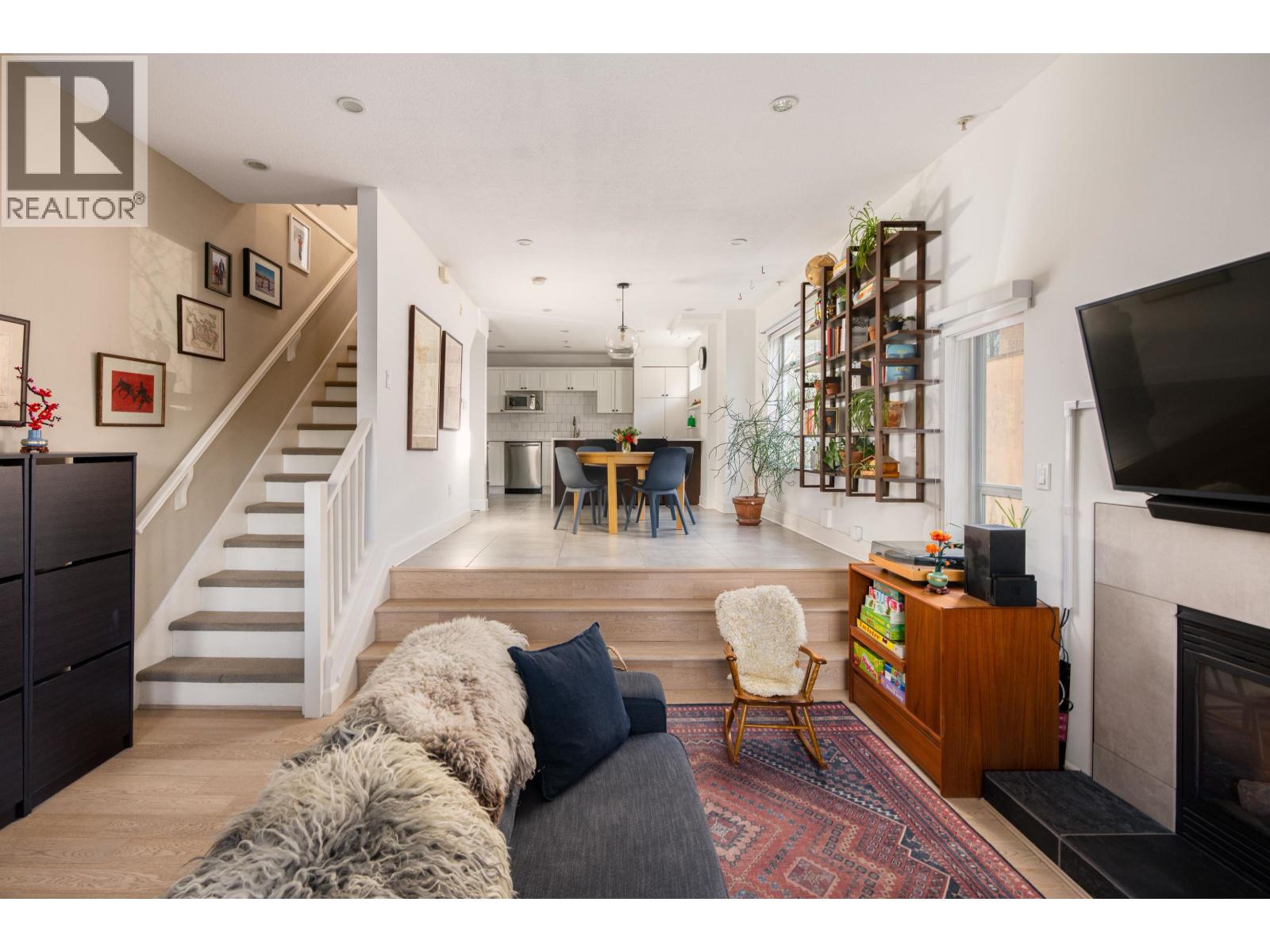 1732 E GEORGIA STREET