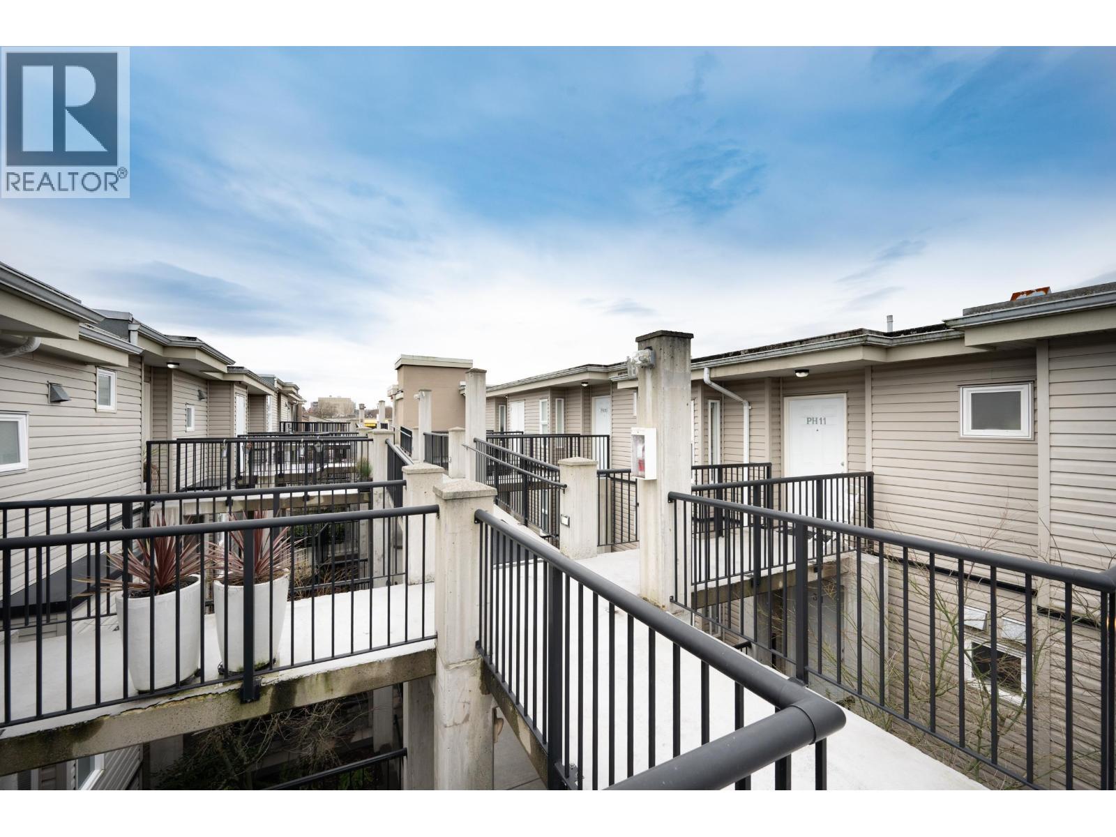 PH11 2265 E HASTINGS STREET