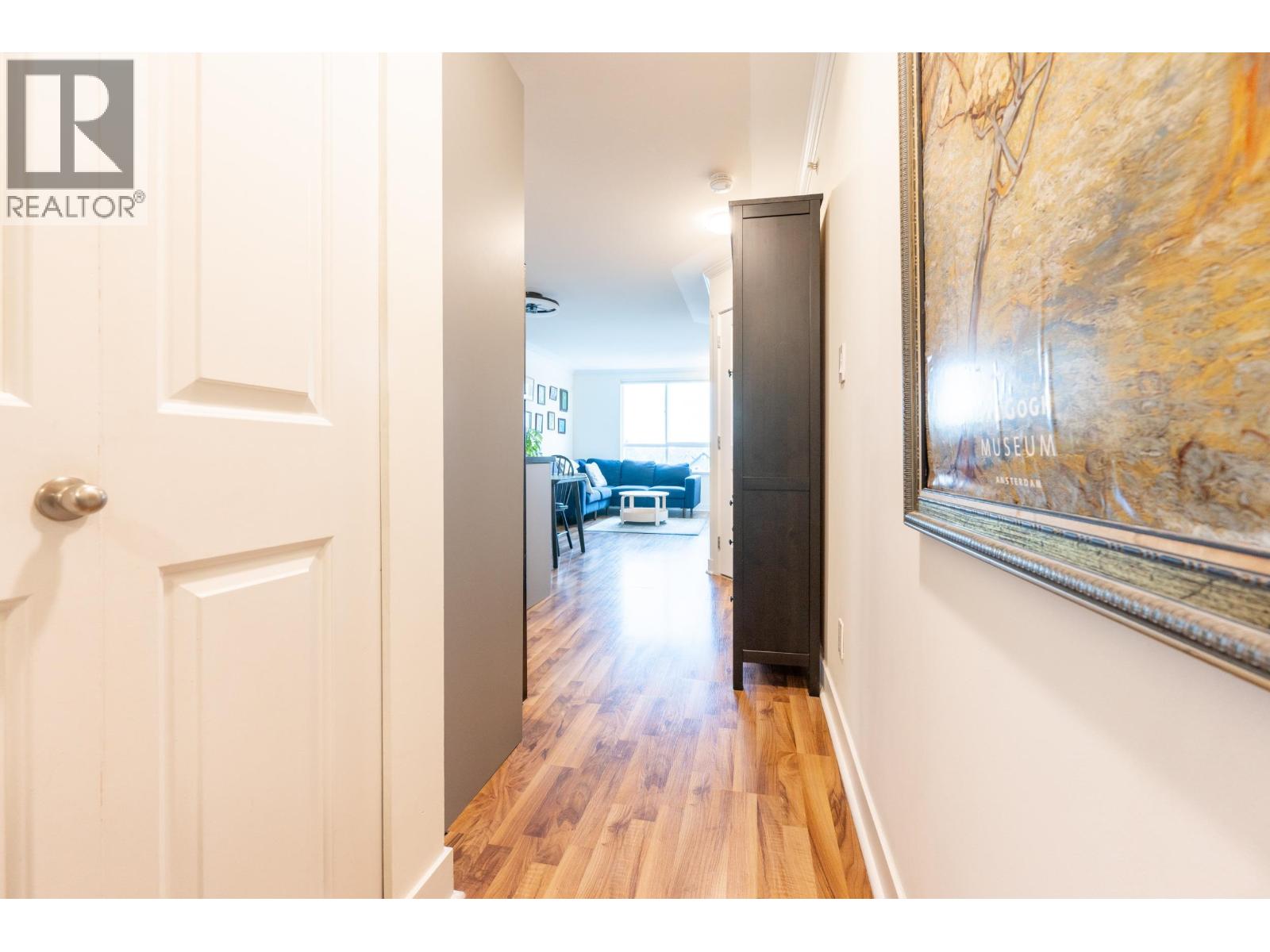 PH11 2265 E HASTINGS STREET