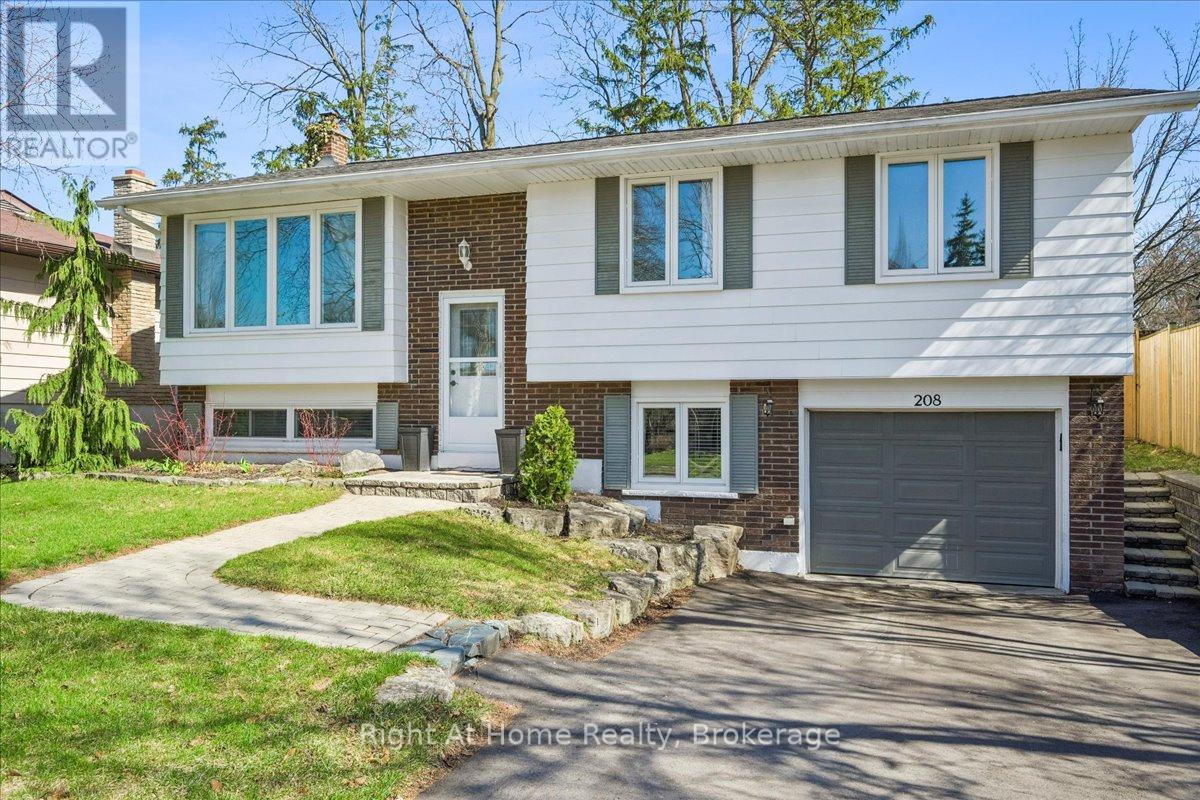 208 MCCRANEY STREET W