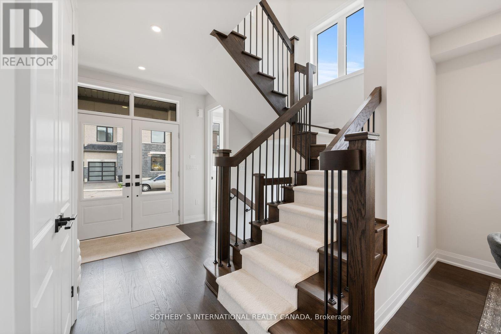 518 MARKAY COMMON