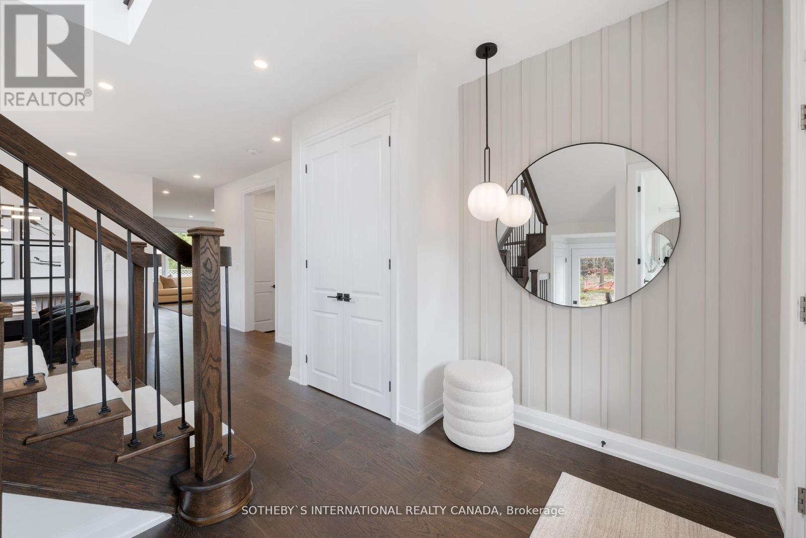 518 MARKAY COMMON