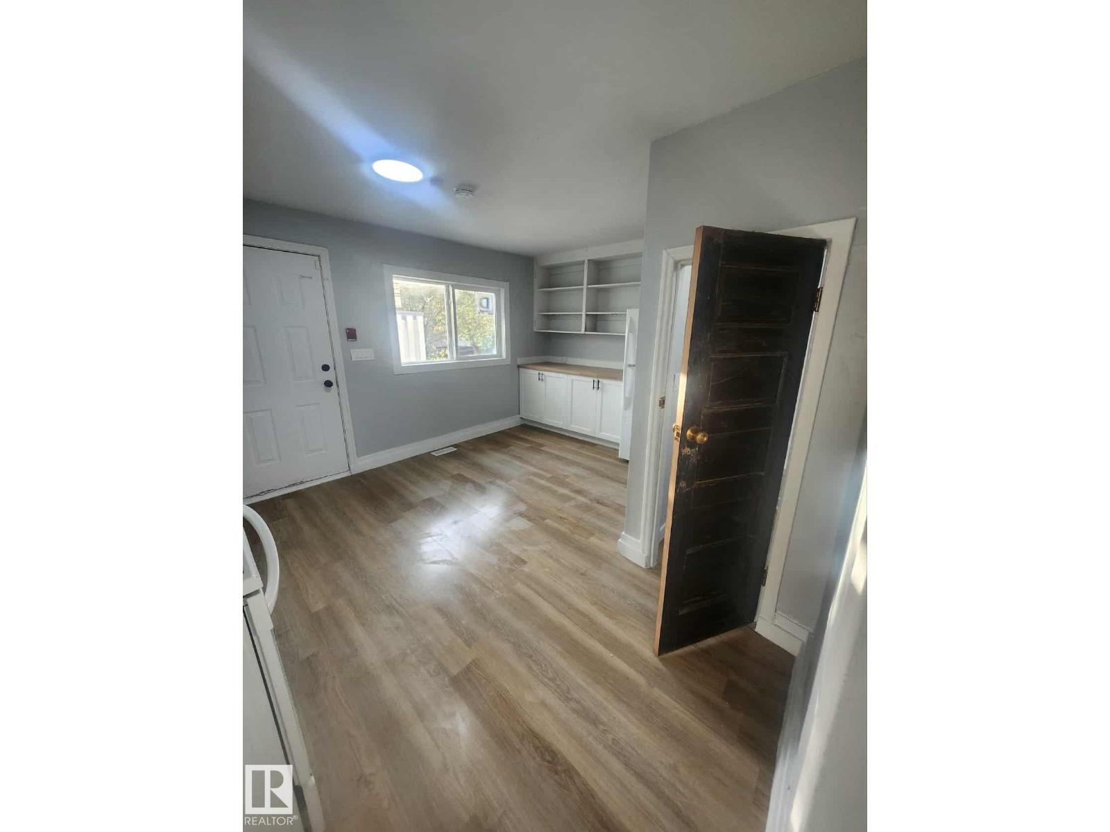 11308 94 ST NW