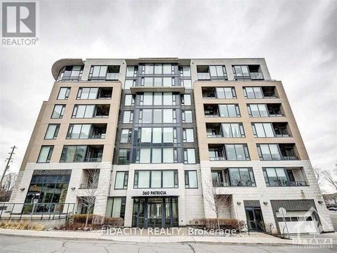324 - 360 PATRICIA AVENUE Ottawa ON K1Z6W1