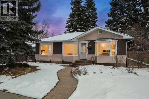 35 Grafton Drive SW Calgary AB T3E4W1