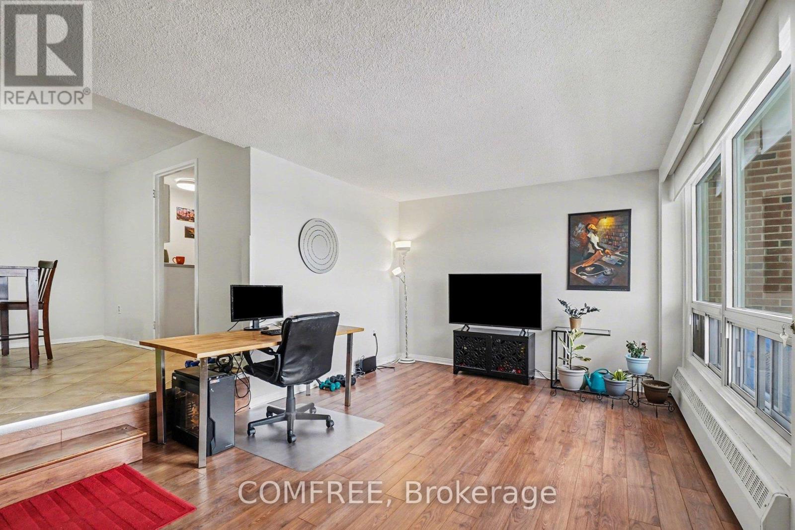 817 - 915 ELMSMERE ROAD