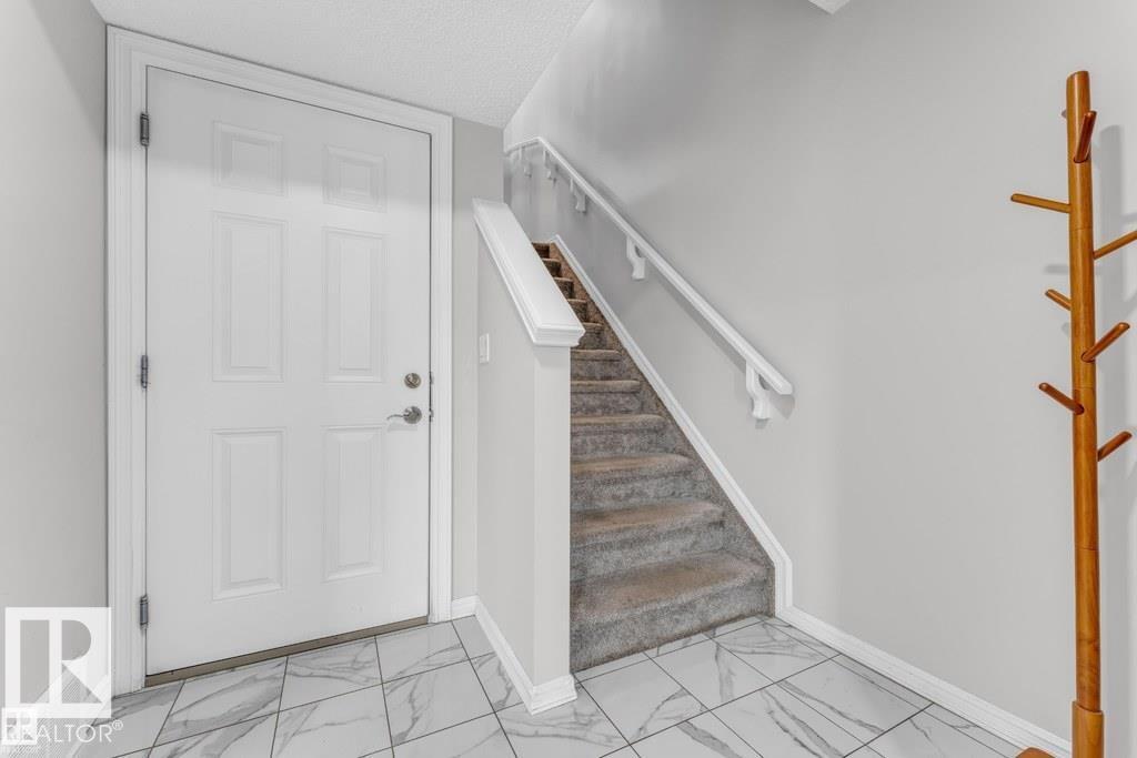 #61 215 SADDLEBACK RD NW NW