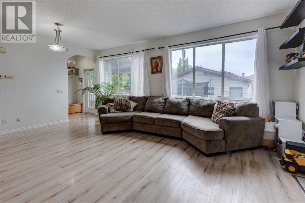 204 Prestwick Mews SE