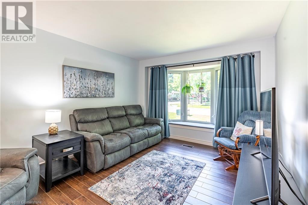 4 TAMARACK Court