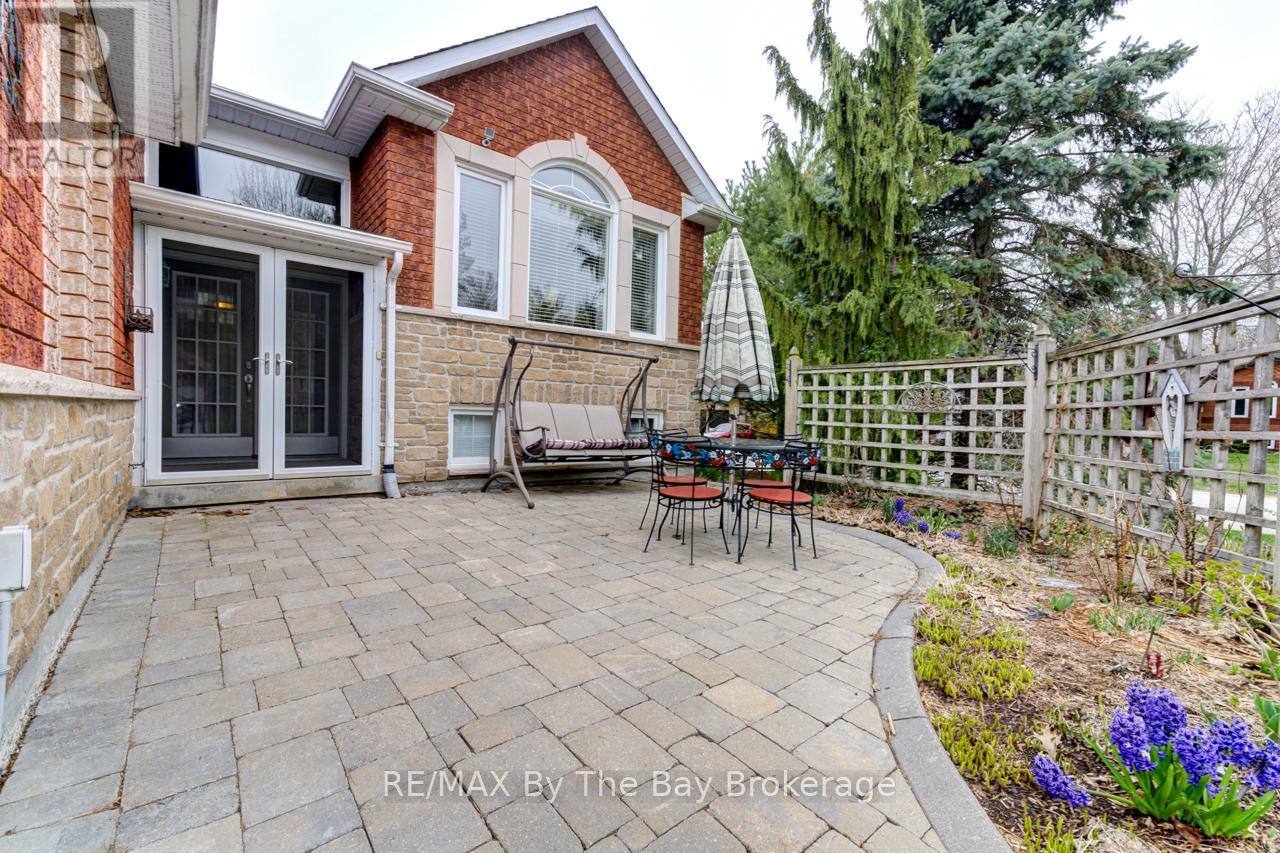 14 TIMBERLAND CRESCENT