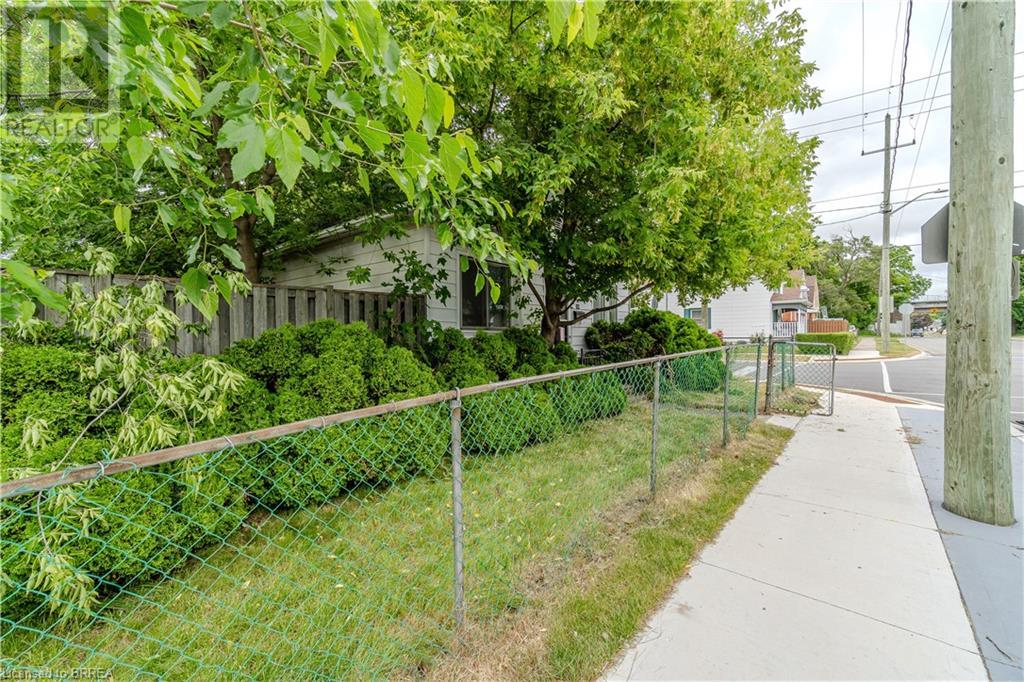 284 RAWDON Street