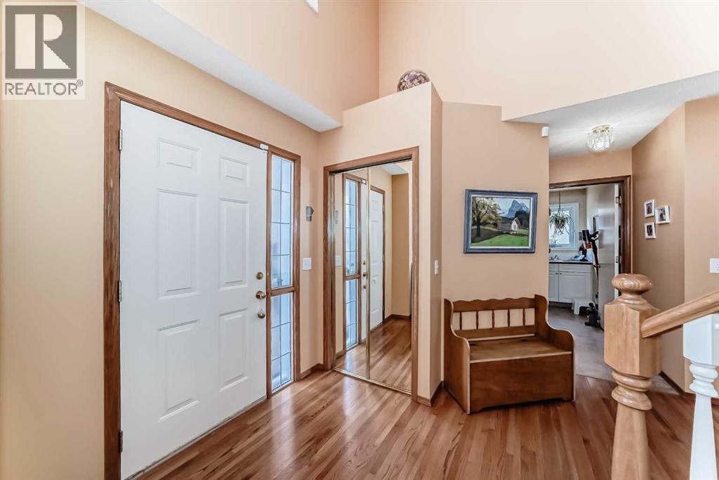 107 Hawkmount Heights NW