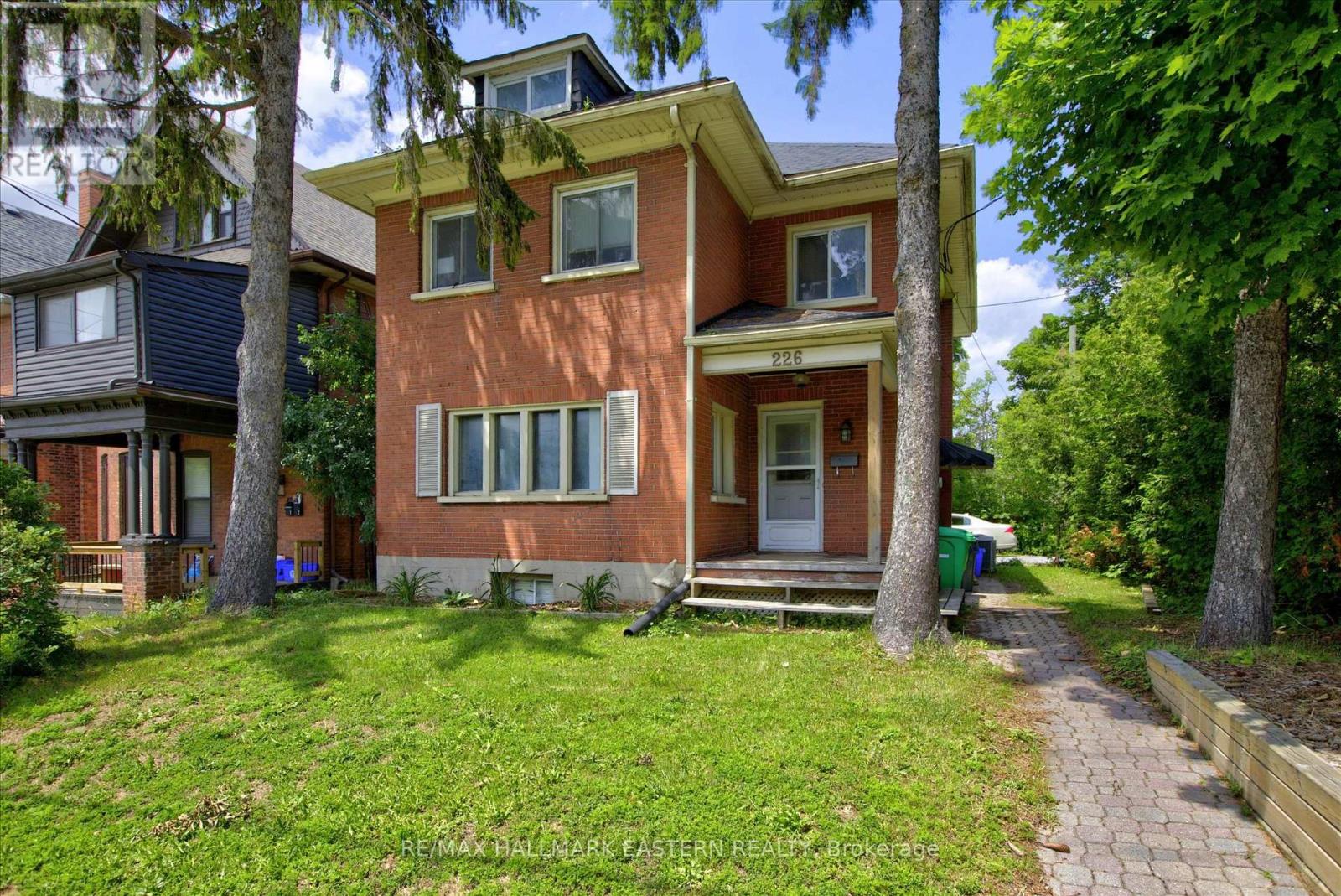 Photo 1 of 44 — 226 MCDONNEL STREET, Peterborough (Town Ward 3), ON K9H2V9