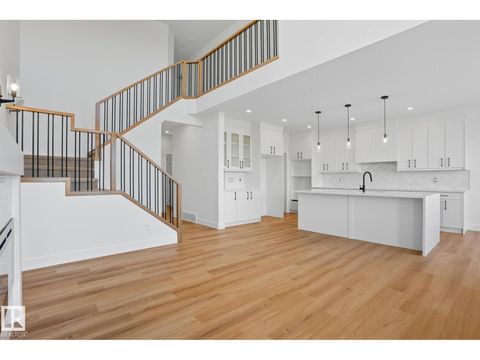 8608 181 AV NW Edmonton AB T5Z0X1