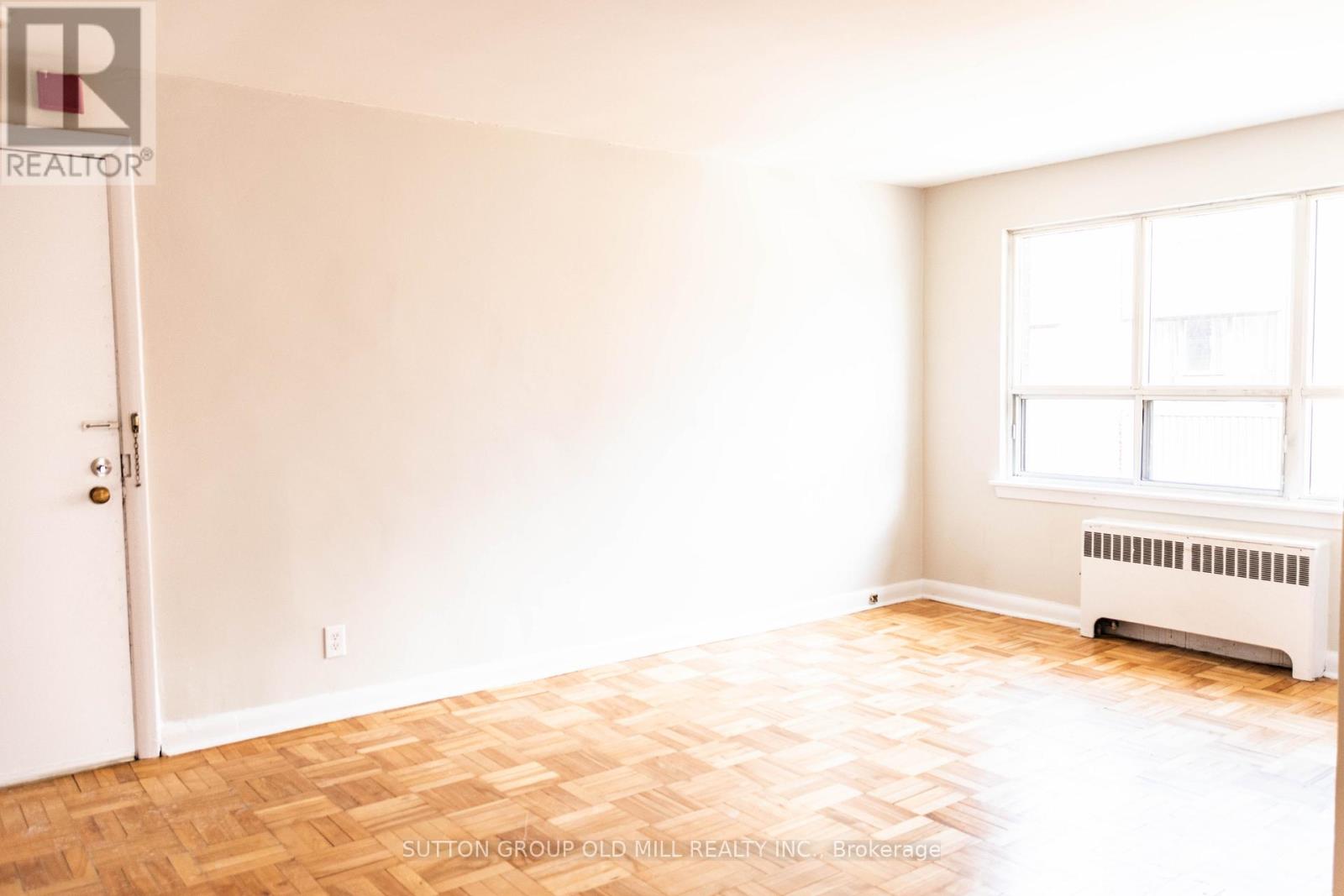 7 - 2846 BLOOR STREET W
