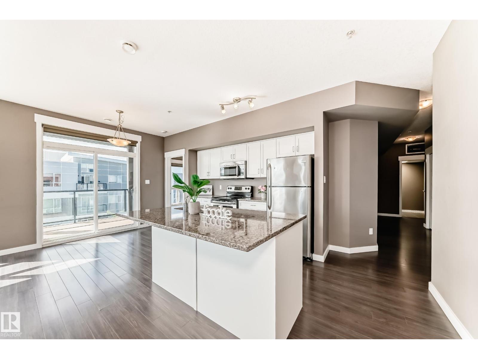 #504 10518 113 ST NW