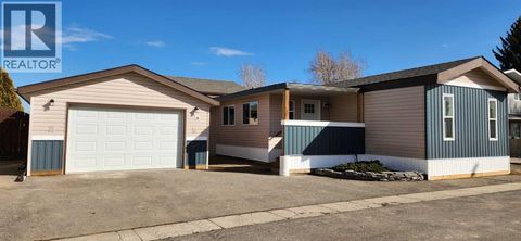 33, 2715 westside Drive W Lethbridge AB T1J4M9
