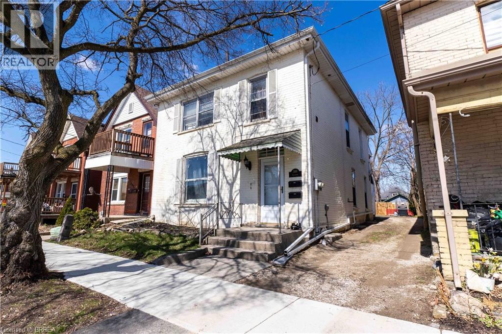 Photo 1 of 28 — 300 DALHOUSIE Street, Brantford, ON N3S3V5